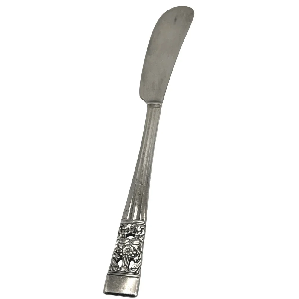 Vintage Silverplate Butter‎ Knife Floral Pierced Handle ~6.5
